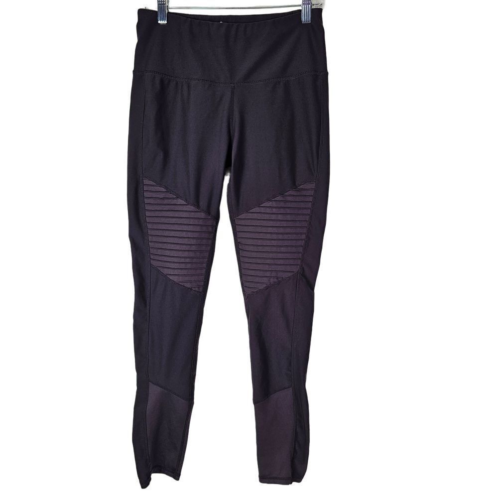 Apana Women's Purple Leggings Size Medium Activewear Sleek Panels GUC